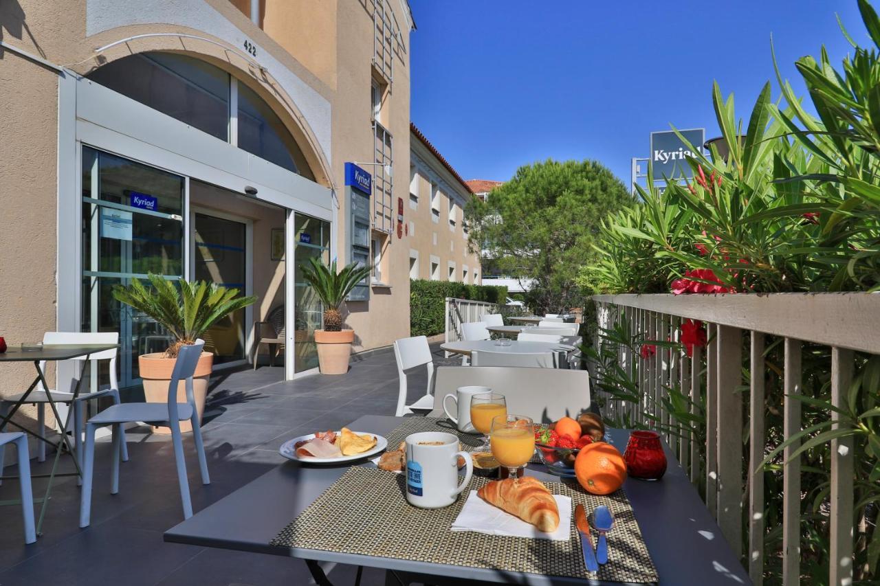 Hotel Restaurant Kyriad Fréjus Exterior photo