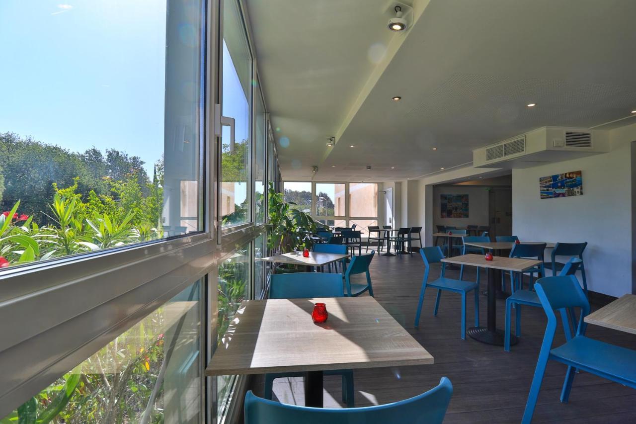 Hotel Restaurant Kyriad Fréjus Exterior photo